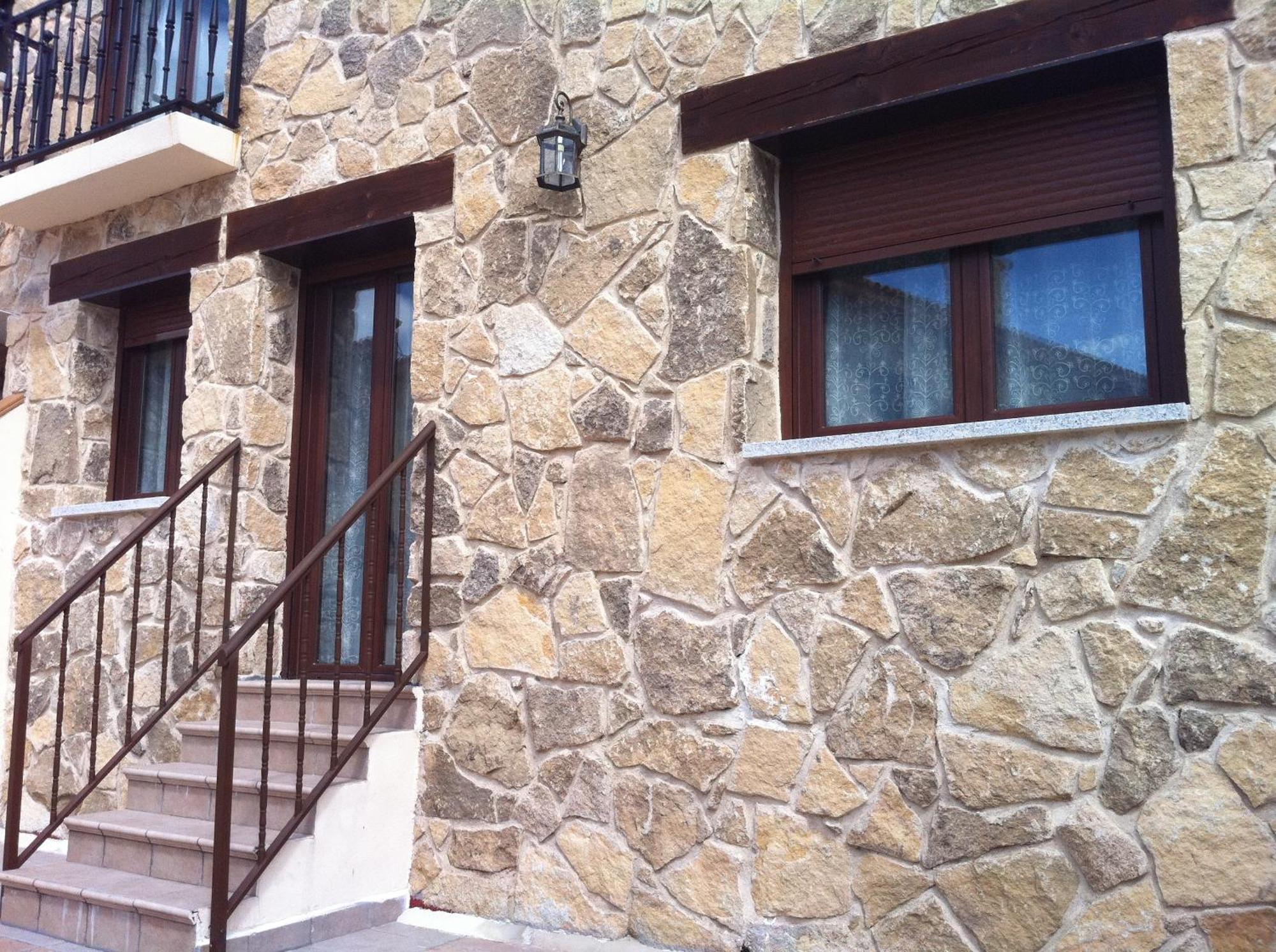 Alojamientos Botica Rural La Cabrera Exterior photo